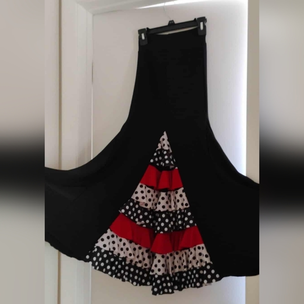 Chic A-Line Skirt with Red and Black Polka Dots